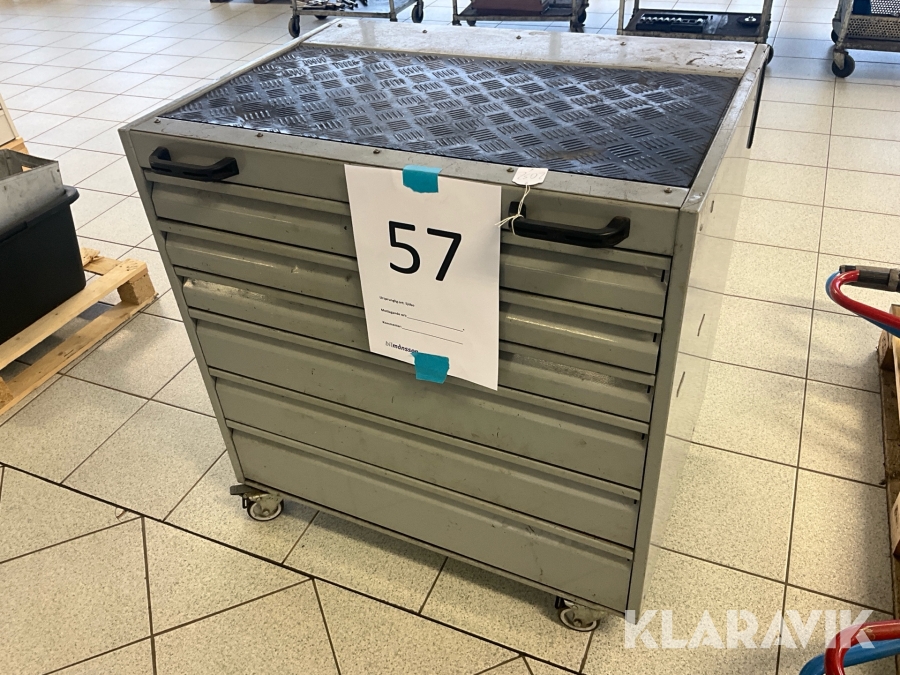 Verktygsvagn med verktyg