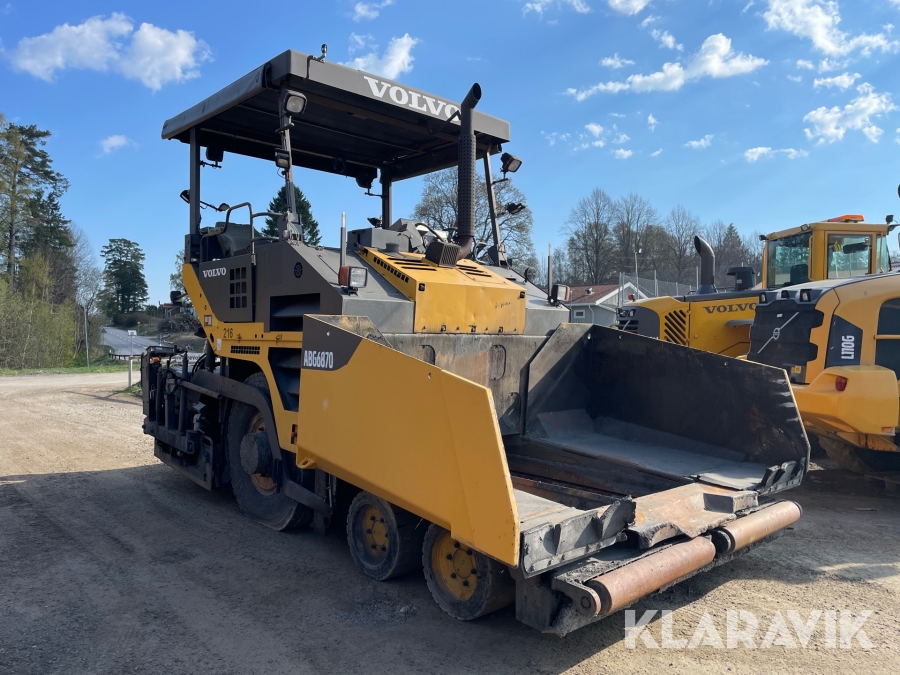 Asfaltsläggare Volvo Titan 6870