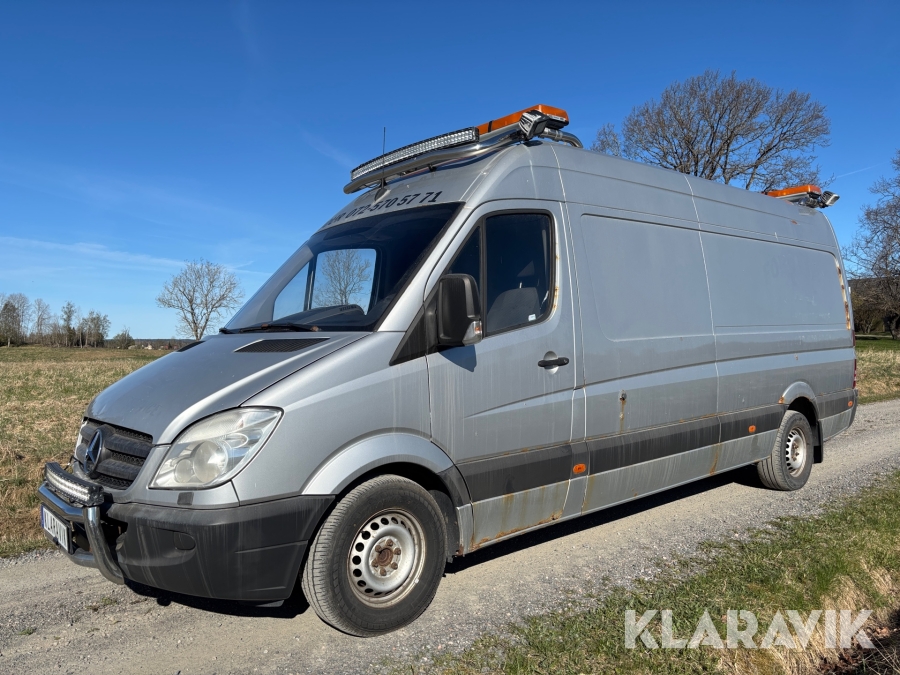 Skåpbil verkstadsbil Mercedes-Benz Sprinter 319 CDI med inredning