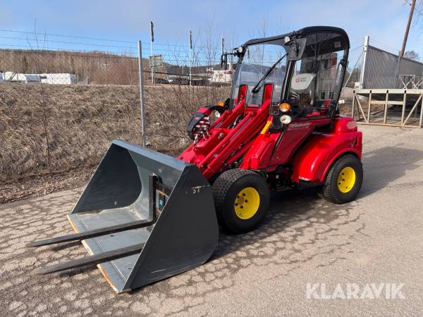 Hjullastare TurboLoader H440-2s med skopa och pallgafflar