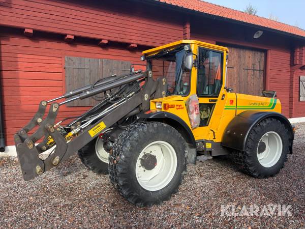 Redskapsbärare Lundberg 345T med vikplog och redskap