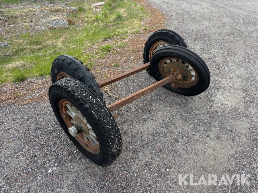 Axlar med hjul 2st