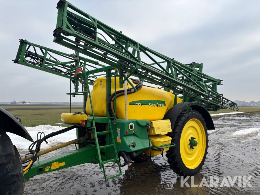 Växtskyddsspruta John Deere 732 24 meter