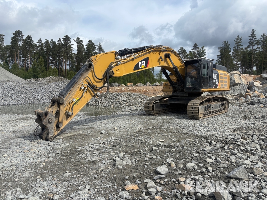 Grävmaskin CAT 352F