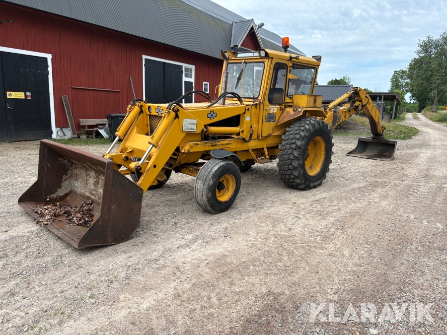 Traktorgrävare Hymas 470A med skopor