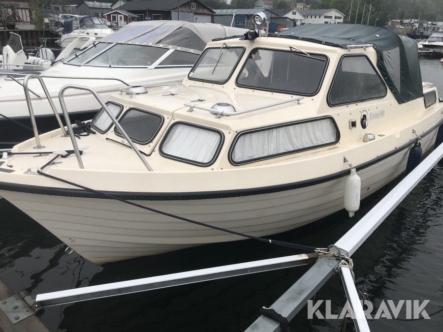 Klaravik Auktioner | Motorbåt Uttern 690