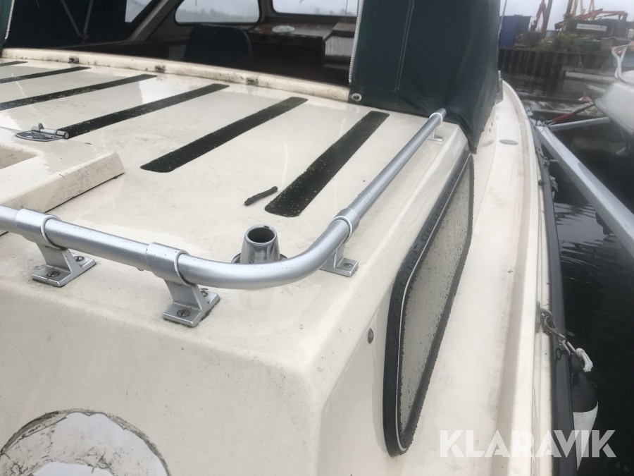 Klaravik Auktioner | Motorbåt Uttern 690