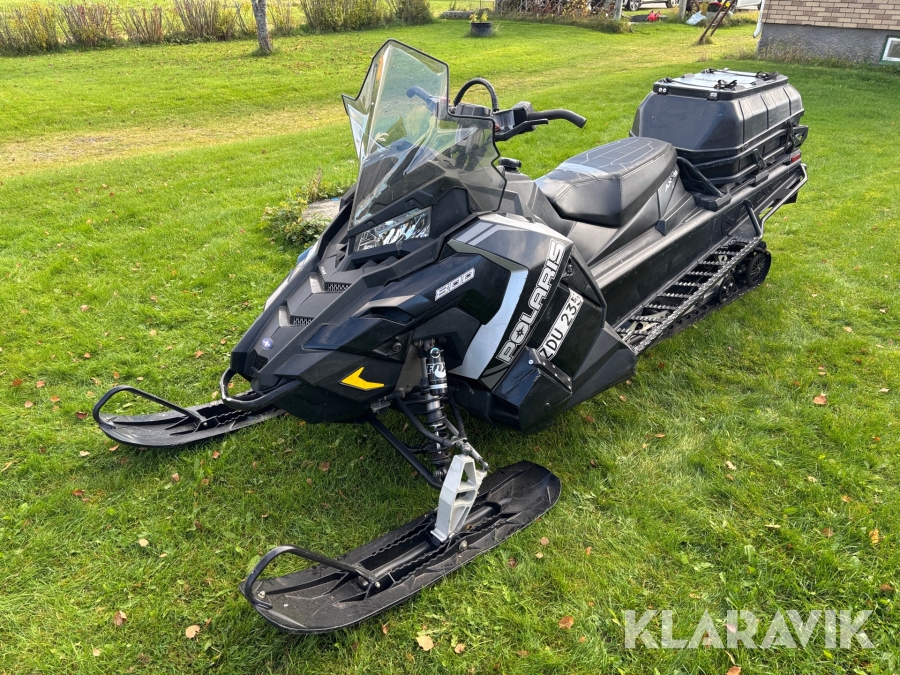Snöskoter Polaris Titan 800 XC Axys