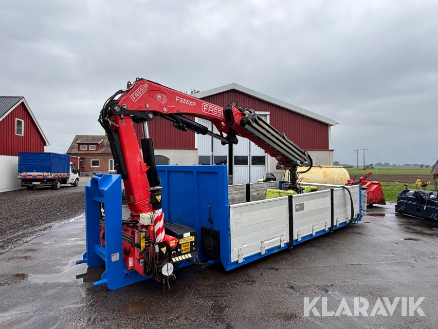 Kranflak CMT med Fassi F235XP kran & redskap