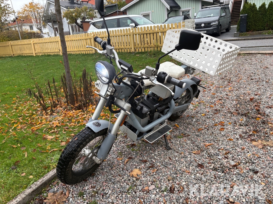 El-moped Ösa Cake bike