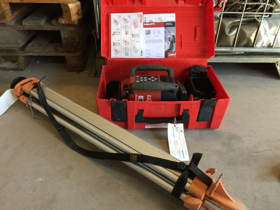 Plan & Vertikallaser med stativ