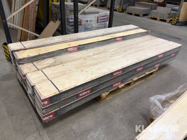 Golv COMO 3 Strip Ek med matt lack 17 paket