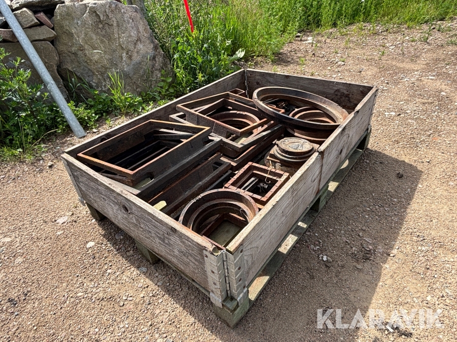 Diverse delar till gatubrunnar