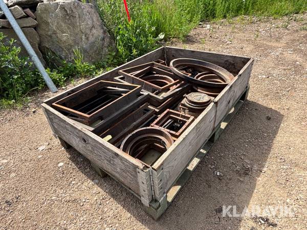 Diverse delar till gatubrunnar