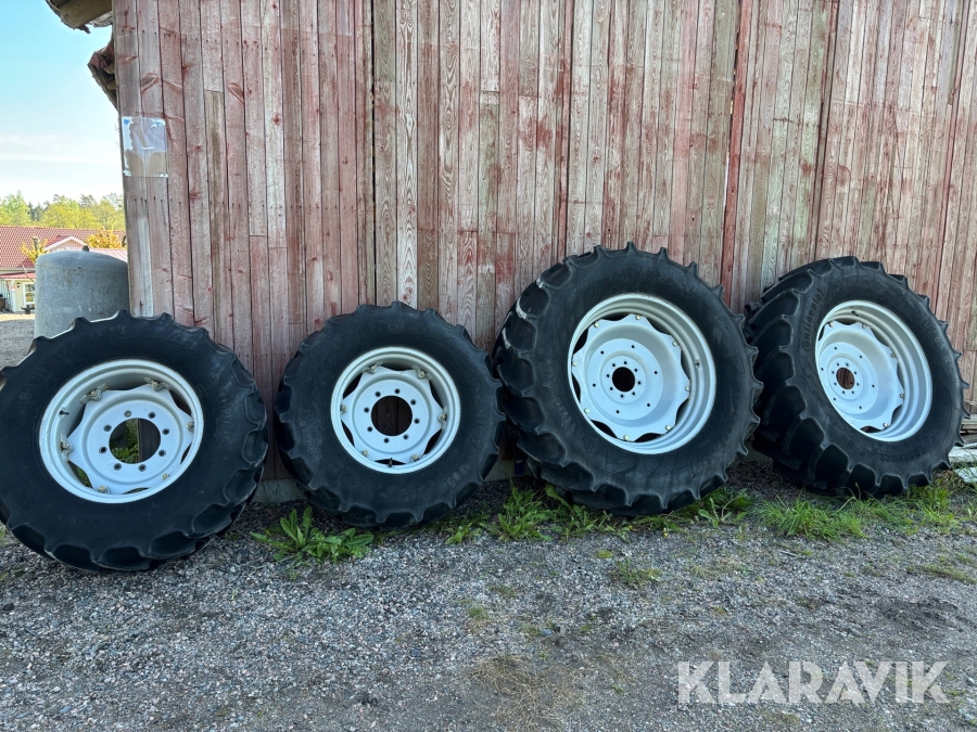 Traktorhjul Continental 540/65R34 - 440/65R24 4st Massey Ferguson / Valtra