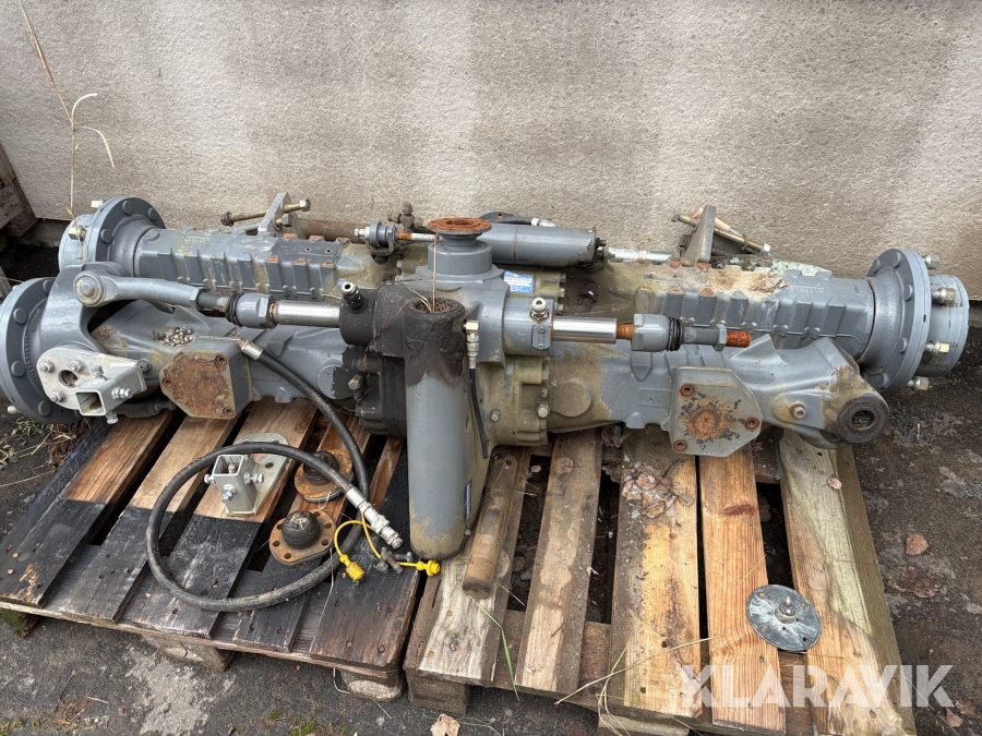 Axlar till Grävmaskin TB295W 2st