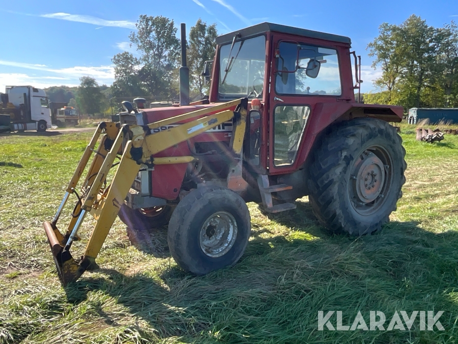 Traktor Massey Ferguson 590 med frontlastare