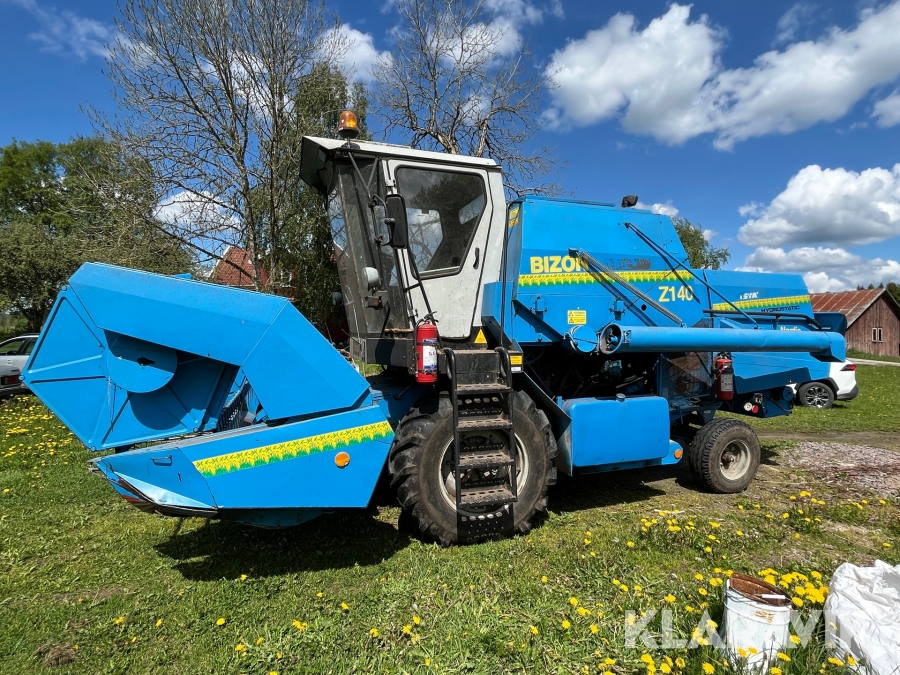 Skördetröska Bizon Z140 Hydrostatic med spillindikator