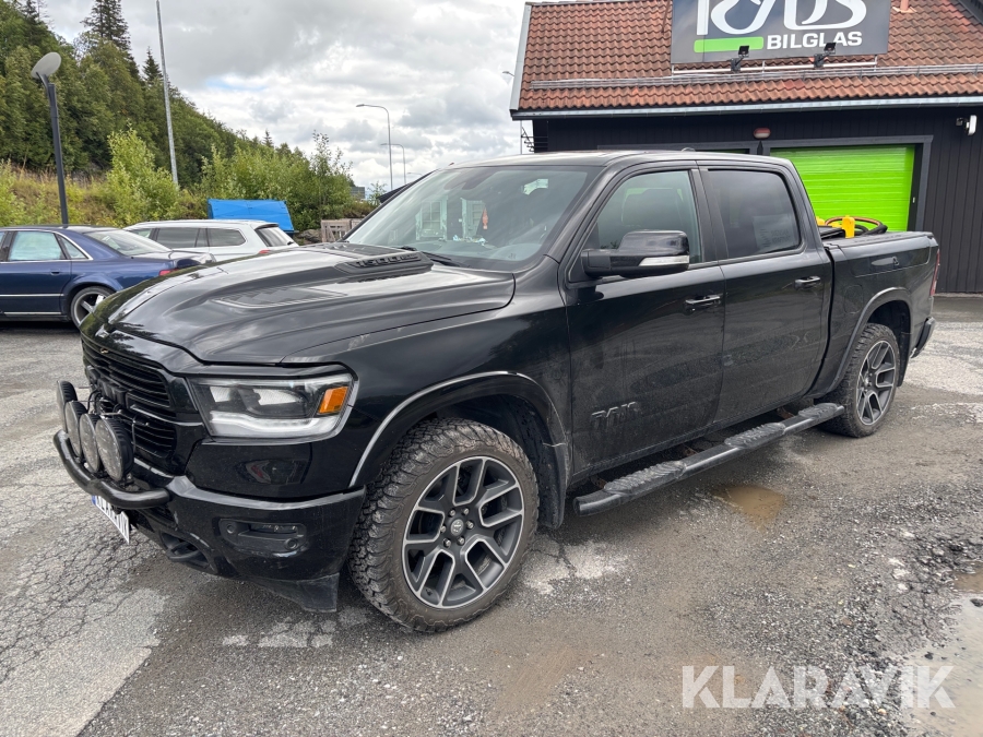 Pickup Dodge RAM 1500 5.7L HEMI Laramie-utrustad