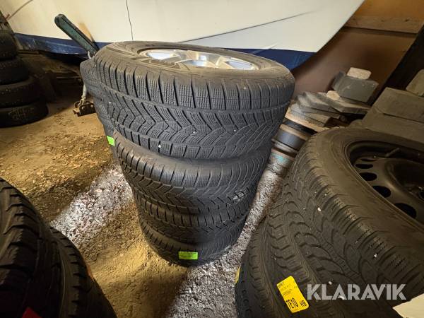 Året runt däck med fälg Goodyear 265/65R17 4 st
