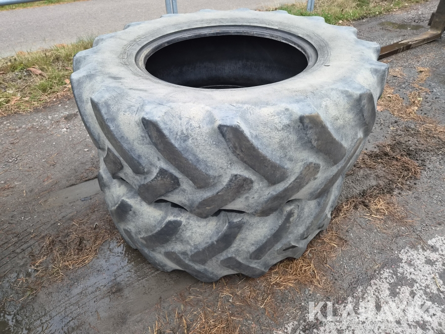 Traktordäck 2 st GoodYear 380/70R24