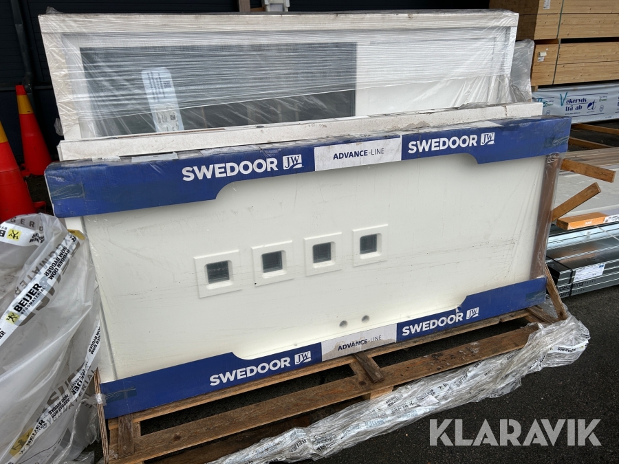 Ytterdörrsparti Swedoor Michigan med sidoljus