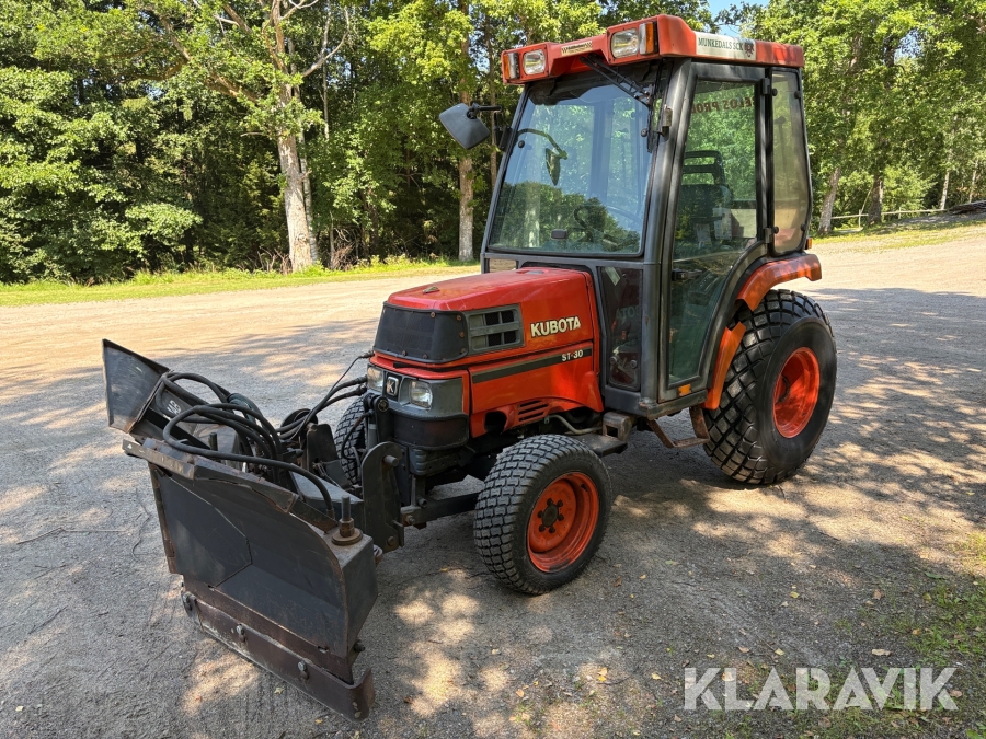 Traktor Kubota ST-30 4WD