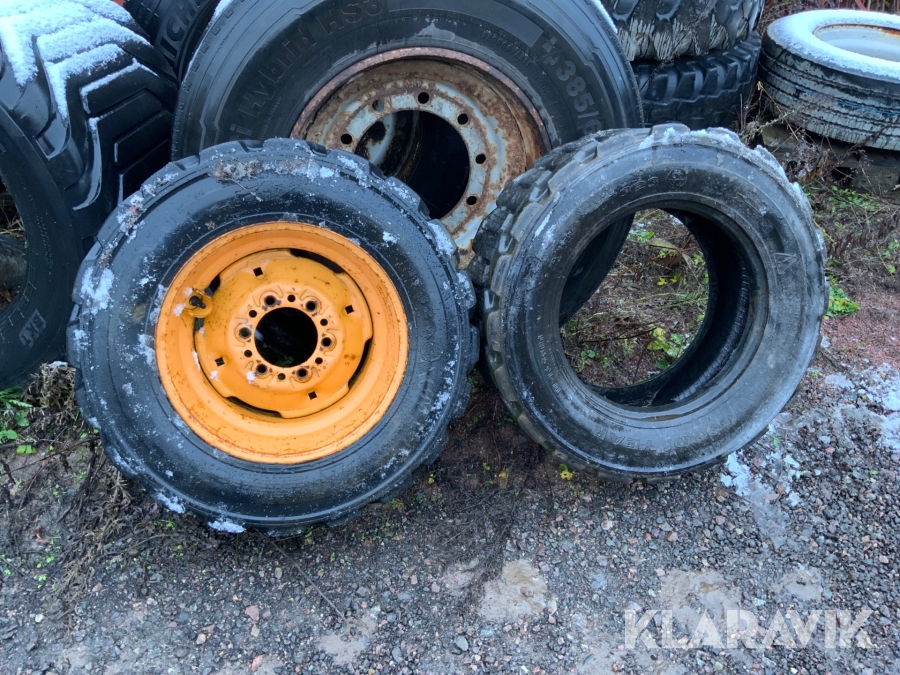 Däck med fälg till kompaktlastare