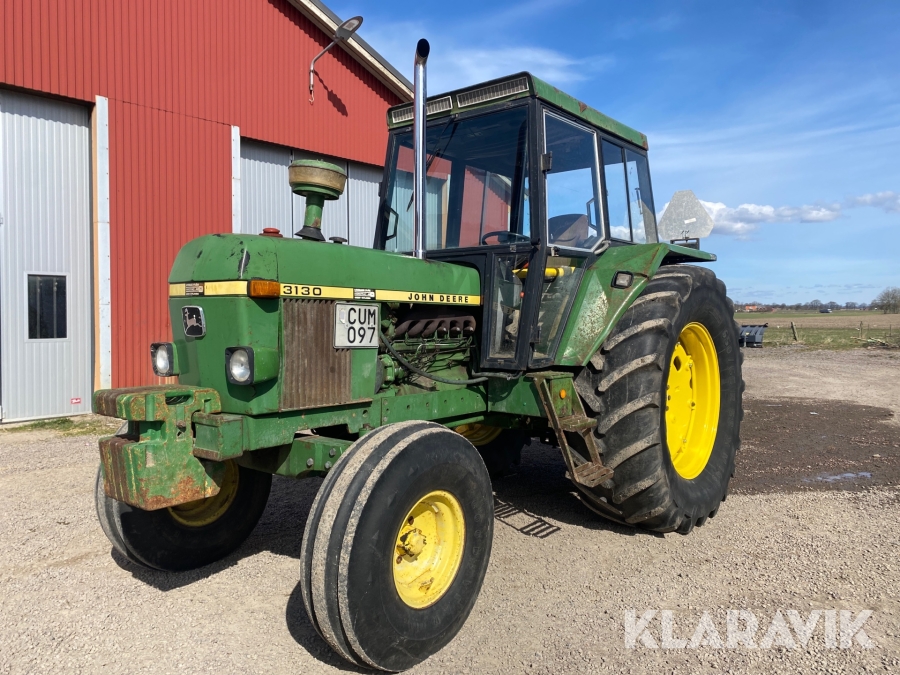 Traktor John Deere 3130