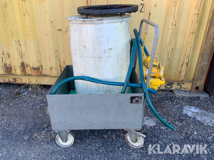 Olje sug på hjul med behållare