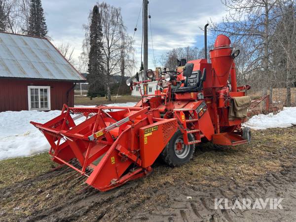 Skördetröska Hege 140