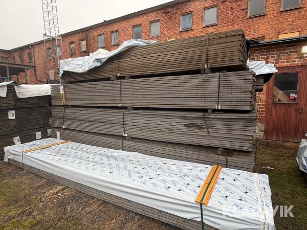 Royal Linolatrall Furu Grå 28x145mm 5.1m Rillad på ovansidan ca 2280m