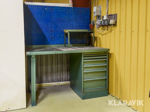 Arbetsbänk, solid furu, verktygstavla och hurts i stål med 6 lådor AB Werba