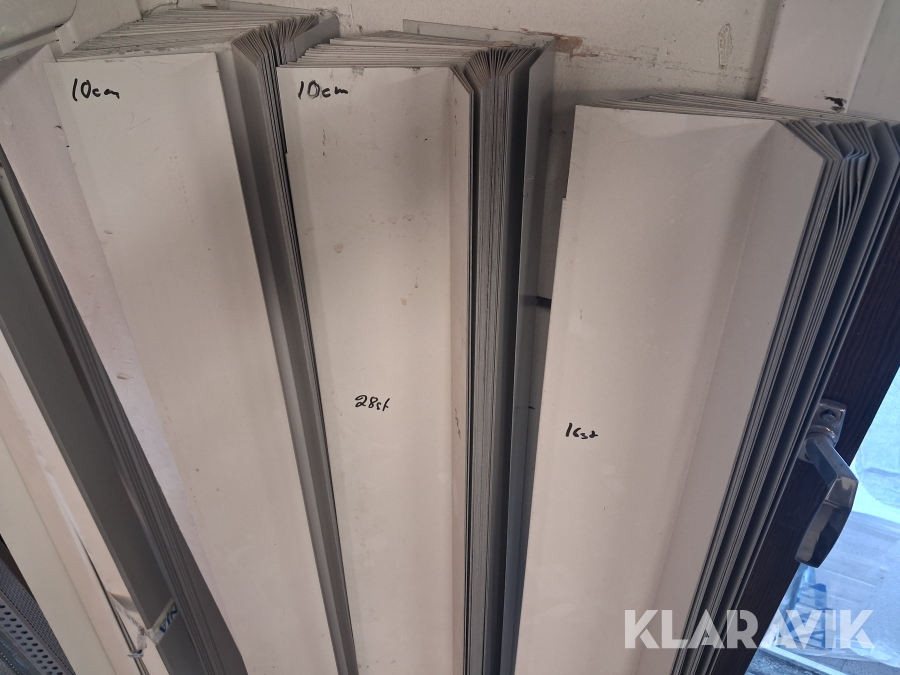 Finja Iso Plus  Startskena och Takfotslist Finja