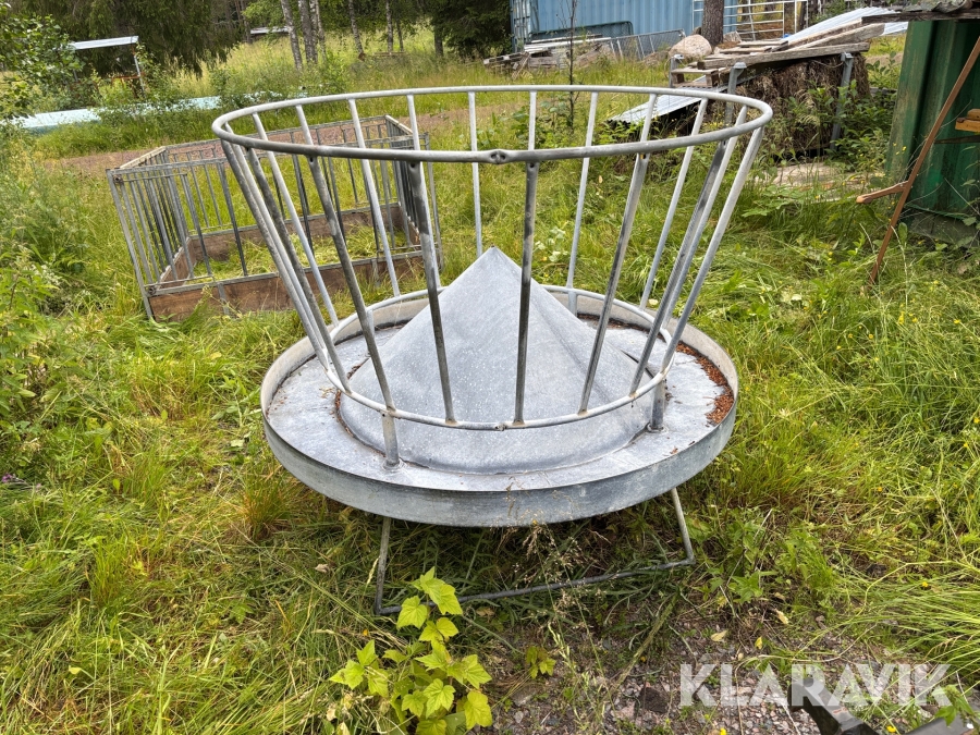 Foderhäck med mittkon Siltbergs Smide