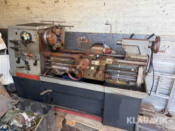 Svarv Colchester Triumph 2000