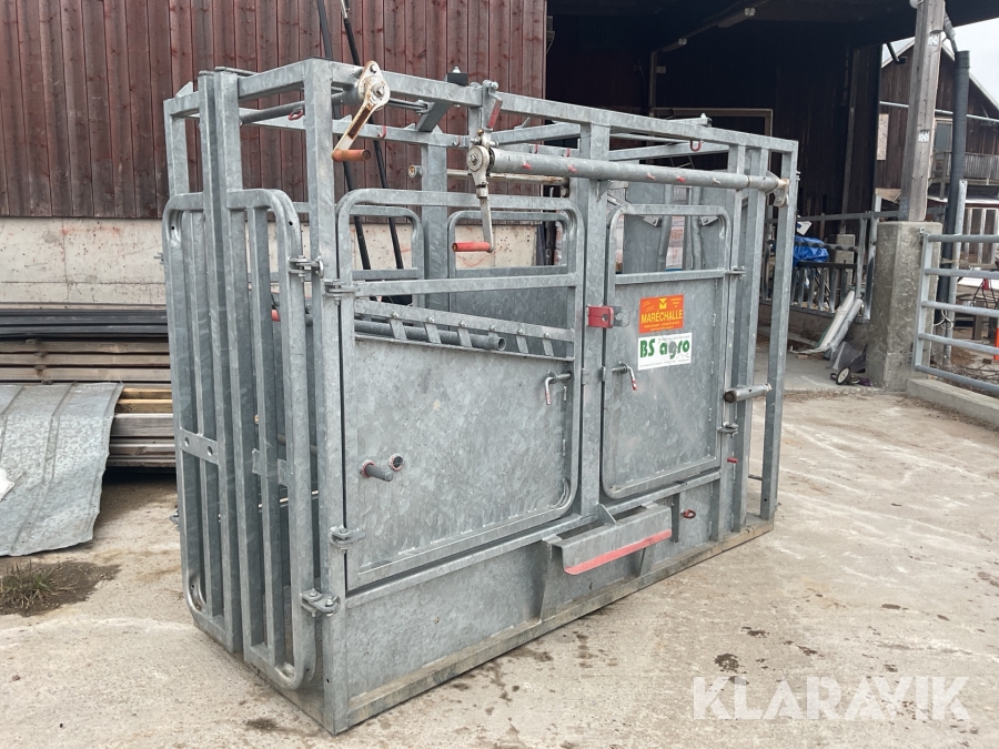 Behandlingsbox nötkreatur Marechalle P 5000 comfort