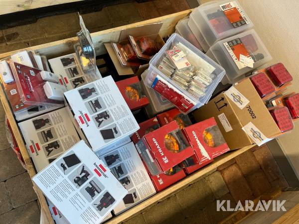 Pall med diverse belysning, trådlösa dörrklockor Kramp, Gopart, Brennenstuhlt