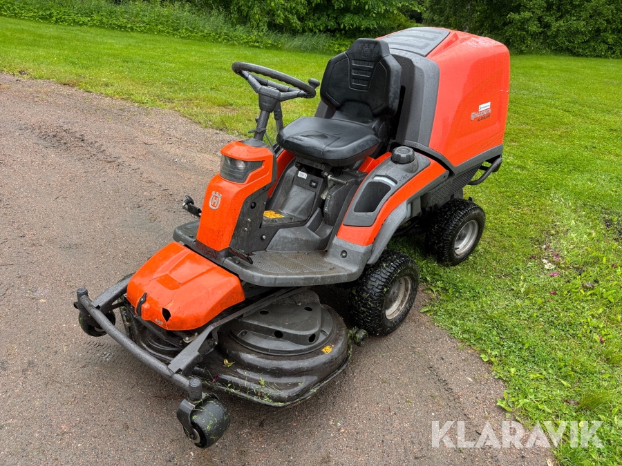 Gräsklippare Husqvarna RC 320TsAWD + Sopvals