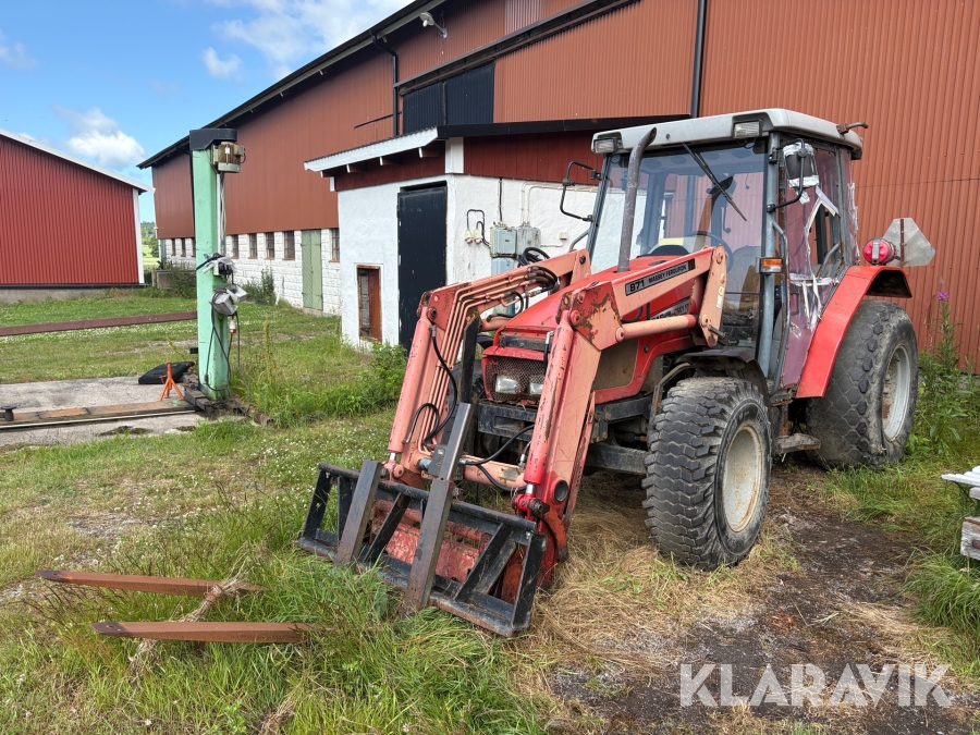 Traktor Massey Ferguson 4215