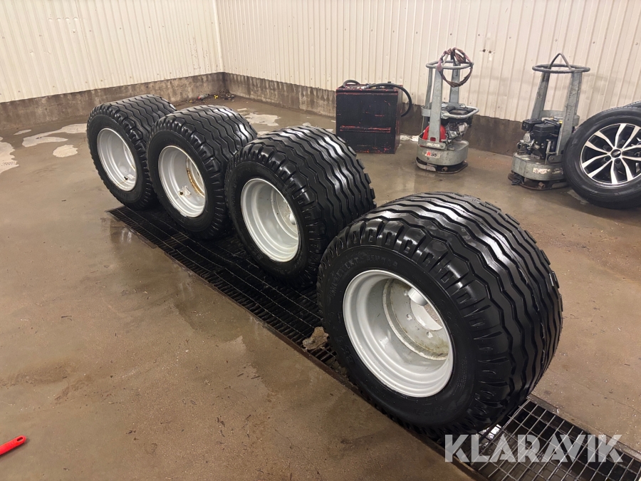 Entreprenaddäck 19.0/45-17 4 st