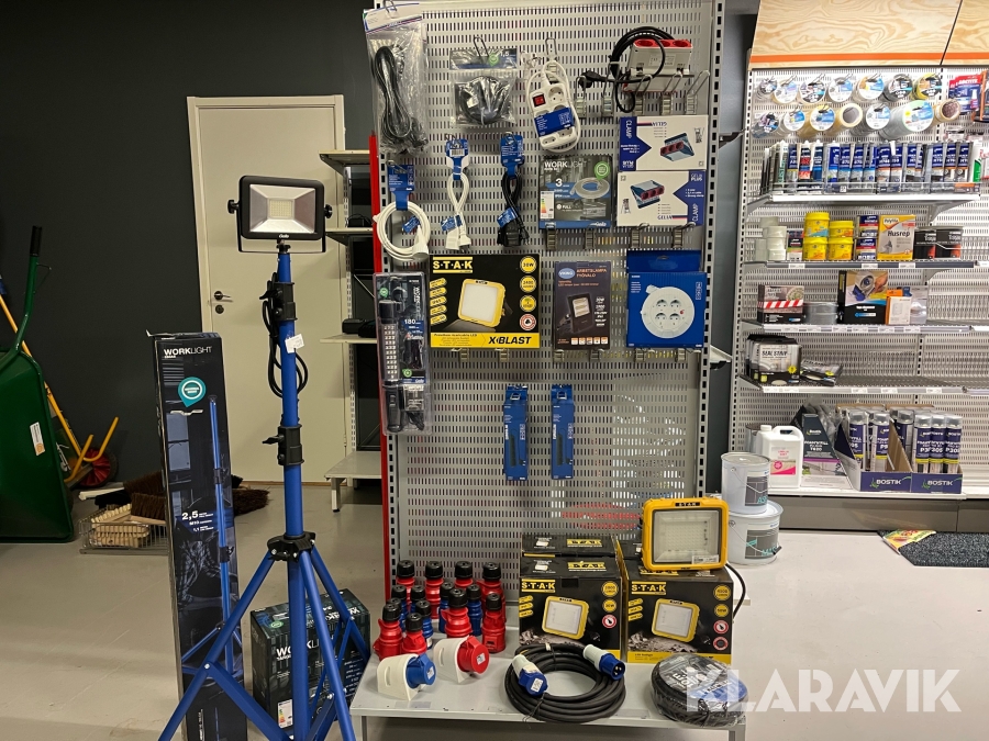 Parti med byggbelysning samt elartiklar Gelia, Stak