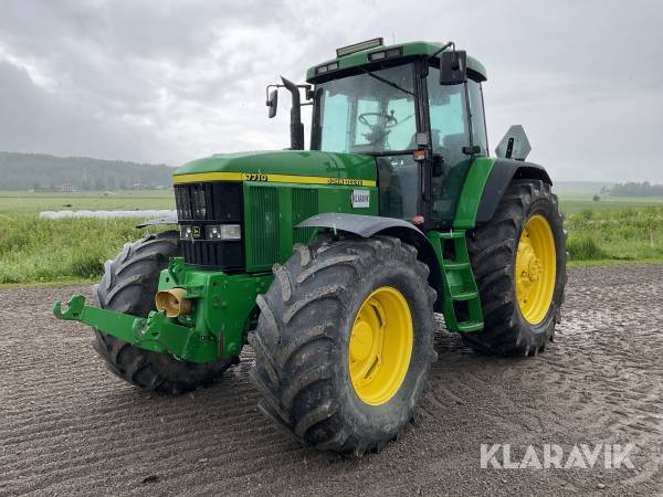 Traktor John Deere 7710