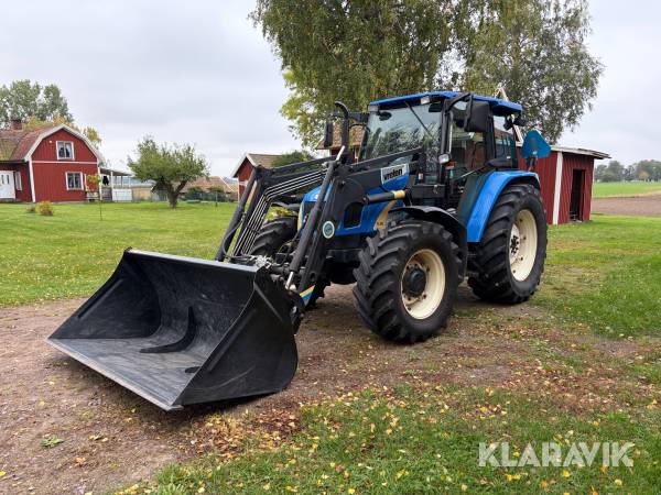 Traktor New Holland TL90A med lastare och skopa