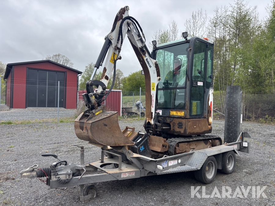 Grävmaskin Bobcat E20 med Släpvagn