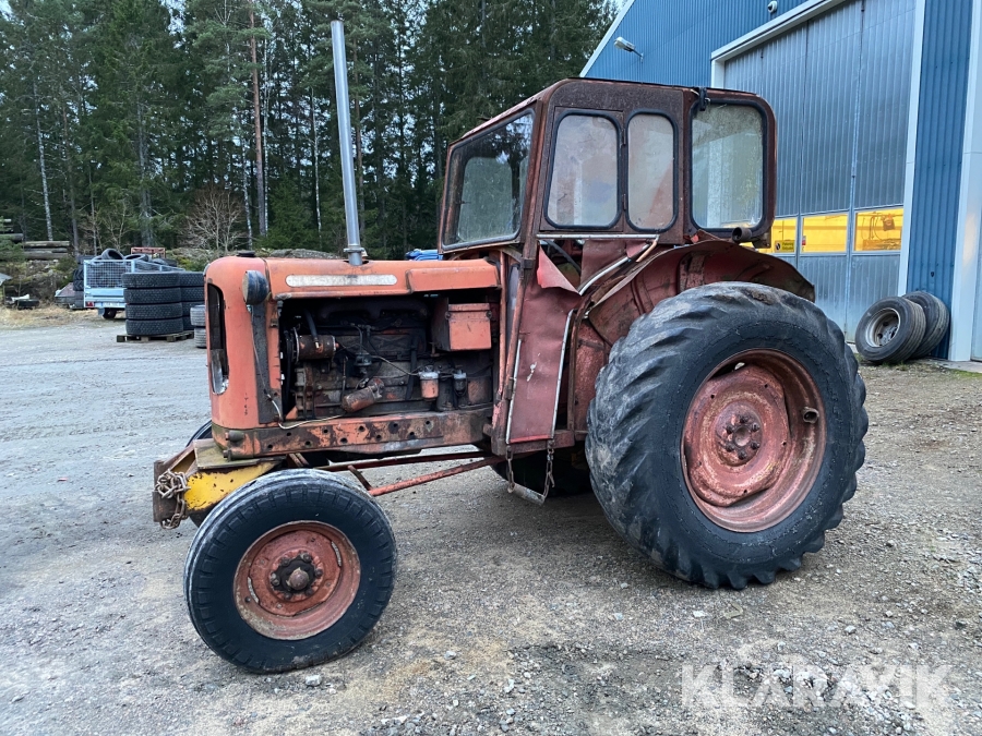 Traktor Nuffield 10/60