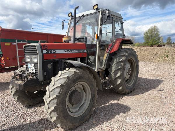 Traktor Massey Ferguson 390