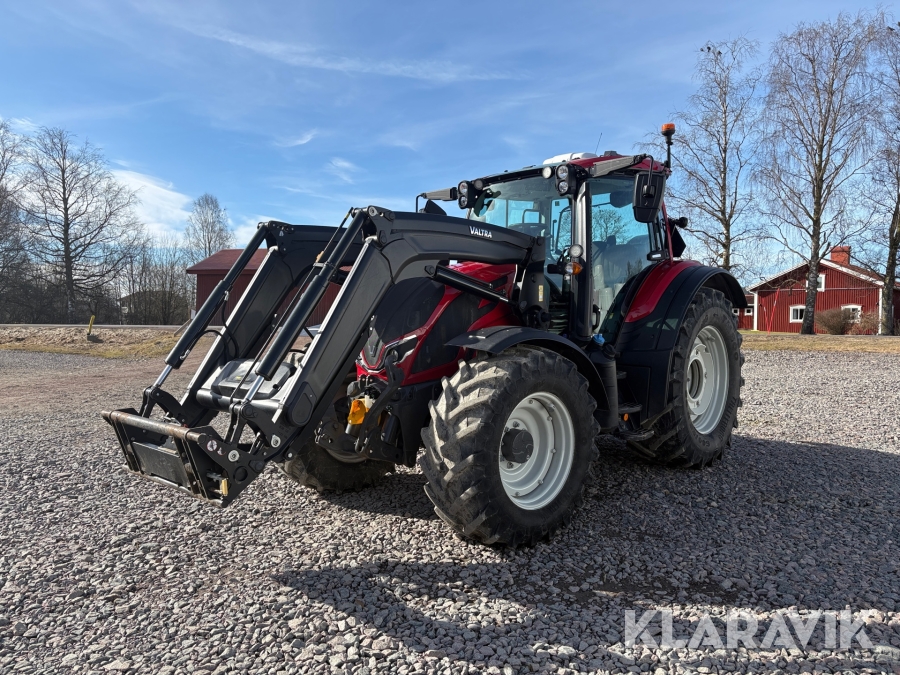 Traktor Valtra N155E Direkt