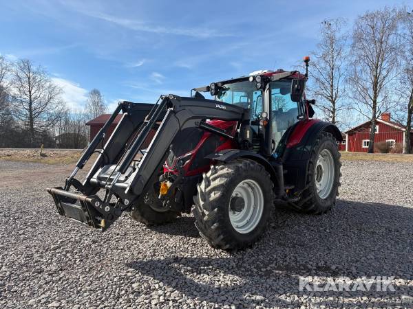 Traktor Valtra N155E Direkt