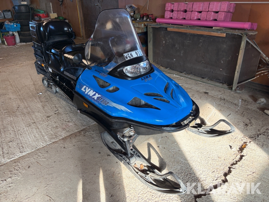 Snöskoter Lynx ST 550 med kälke